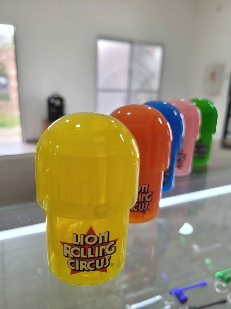 PICADOR LION TAINER PLASTICO 