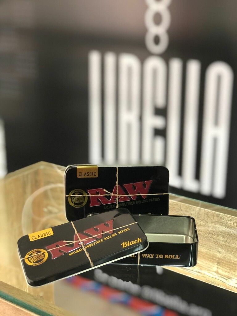 TABAQUERA LATA RAW BLACK 